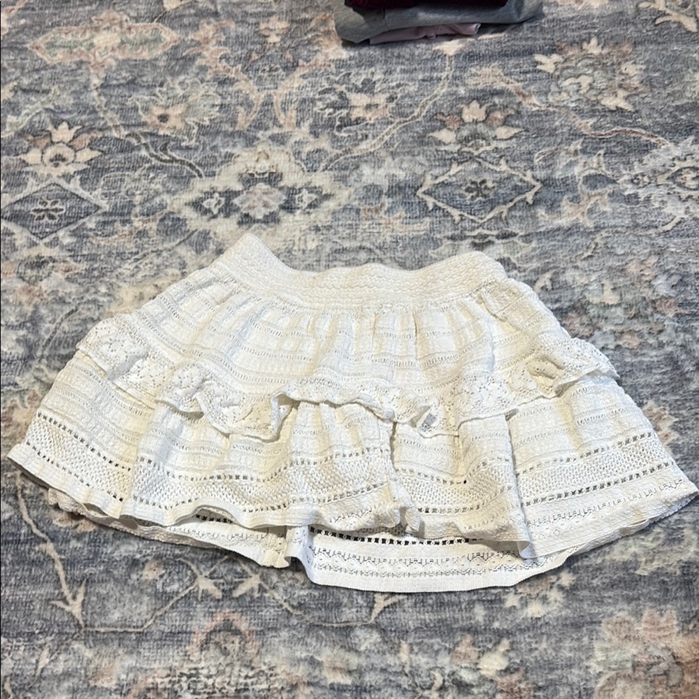 Elegant White Lace Skirt